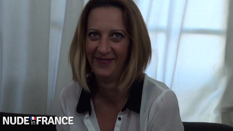 Nude in France: An experienced milf always loves double penetrations