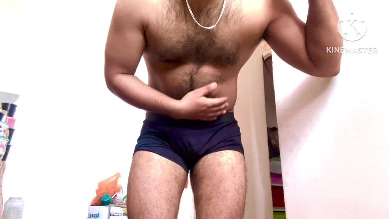 Desi__Panda: Desi owłosiony ojczym pokazuje swoje ciało do Bhabi i nagiego...