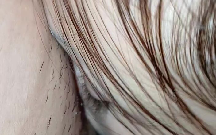 Lesbian-illusion: Она прижала меня к дереву в парке и ненасытно съела мою киску