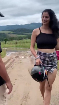 M-a convins să mă fut în munți