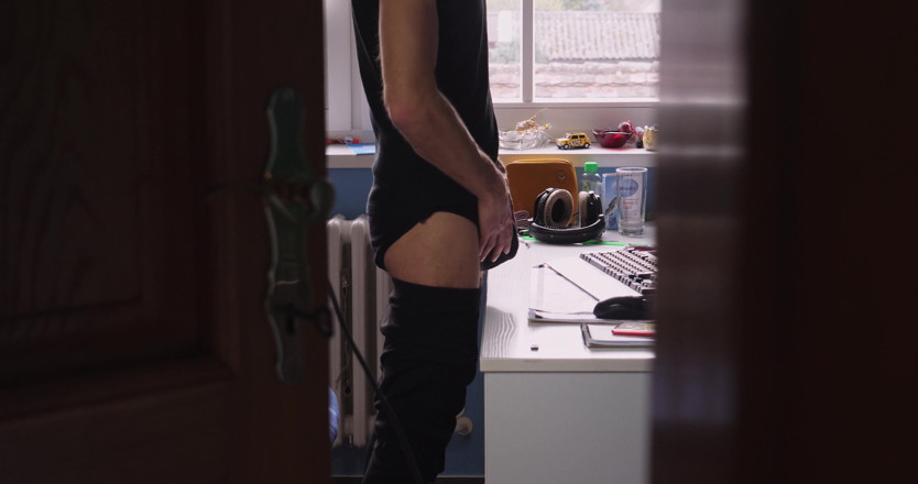 Jerking studs: Difilmkan My Flatmate