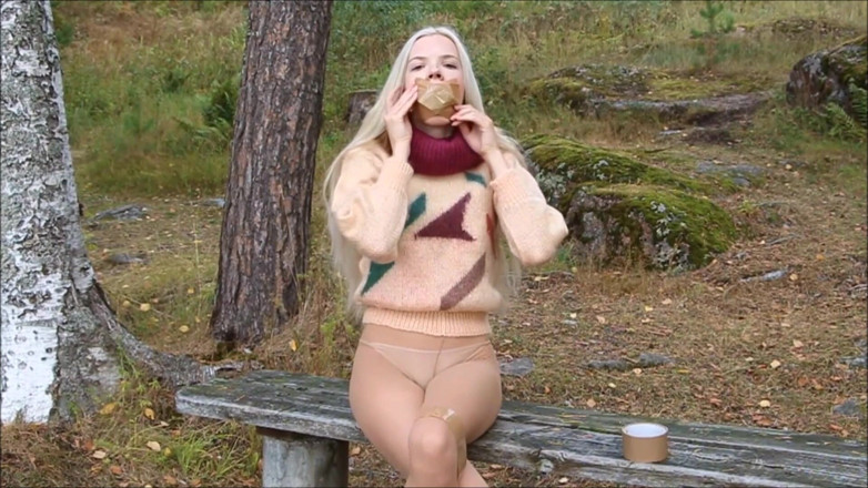 Selfgags classic: Tự bịt miệng một cách gợi cảm