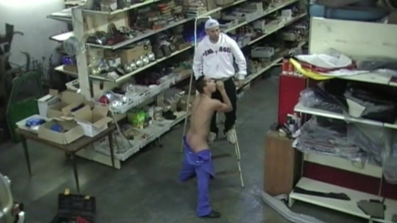 Jess Royan XXX: A straight worker fucks a gay in a common garage