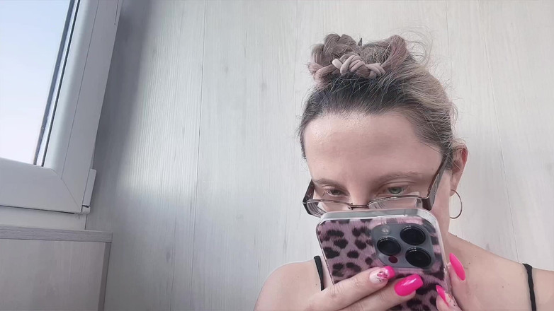 FinDom Goaldigger: Сегодня вечером ты ношу - потому что сисси не писают, как мужчины