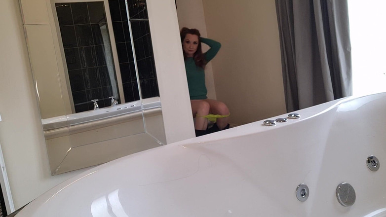 Lily kink: Piscio Pervertiti Si Bagnano