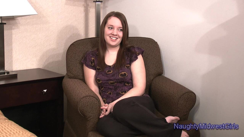 NaughtyMidwestGirls: Keelie - Catholic College Girl 1st Porn