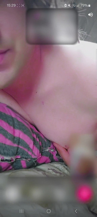 Kitty_Cross: Gozando um pouco me observando e lidando com meu próprio...