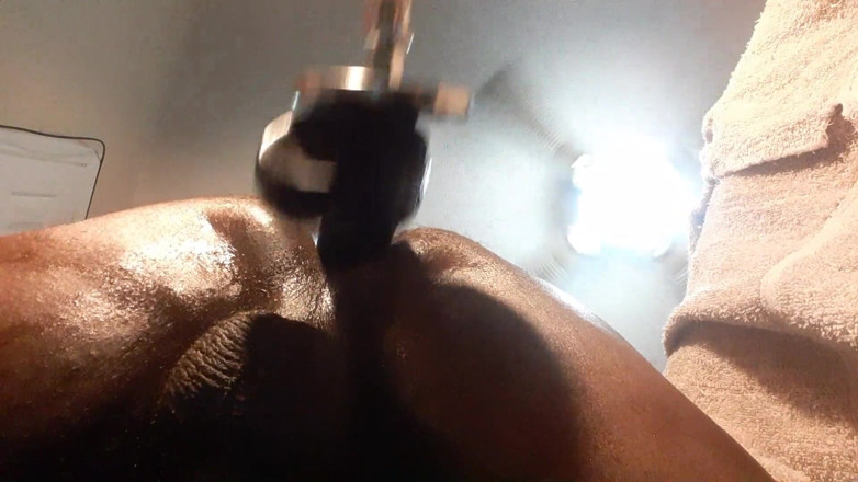 Truestarr: Hismith seksmachine neukt me gek waardoor ik mezelf beplast