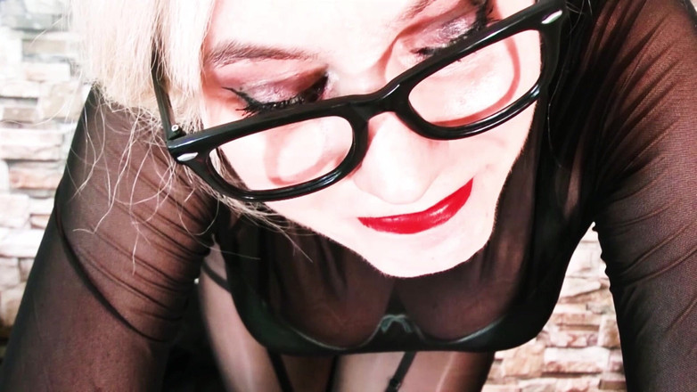 Goddess Celine: Penguasaan pantyhose pejabat