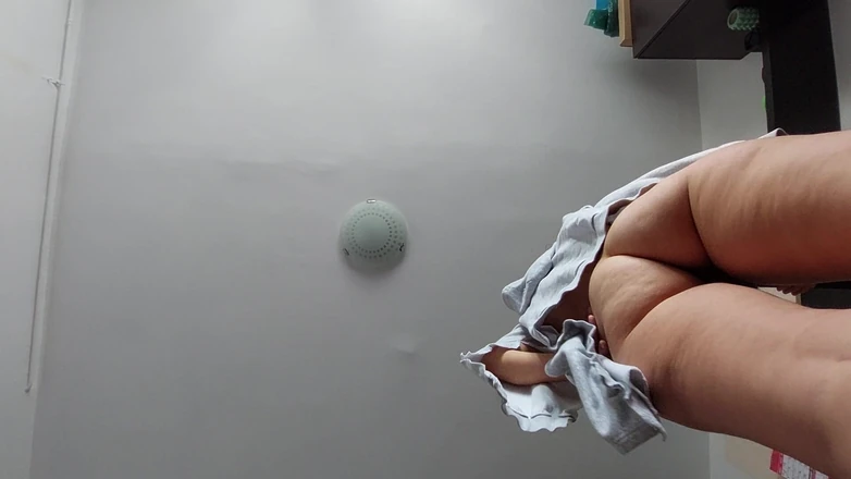 Amateur_MS: Amateur Stepmom Doing Yoga Naked, Hairy Pussy, Big Ass, Big...