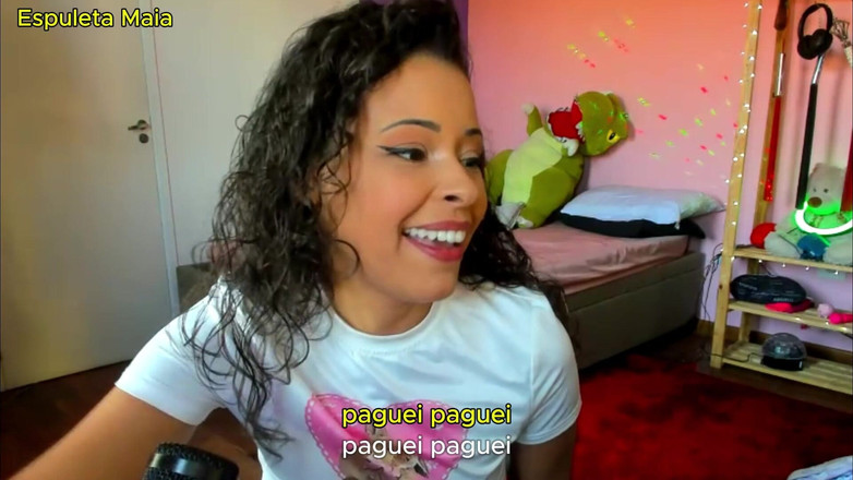 Espuleta: Morena Gostosa Brincando De Roleta
