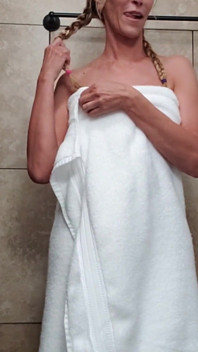 Busty MILF
