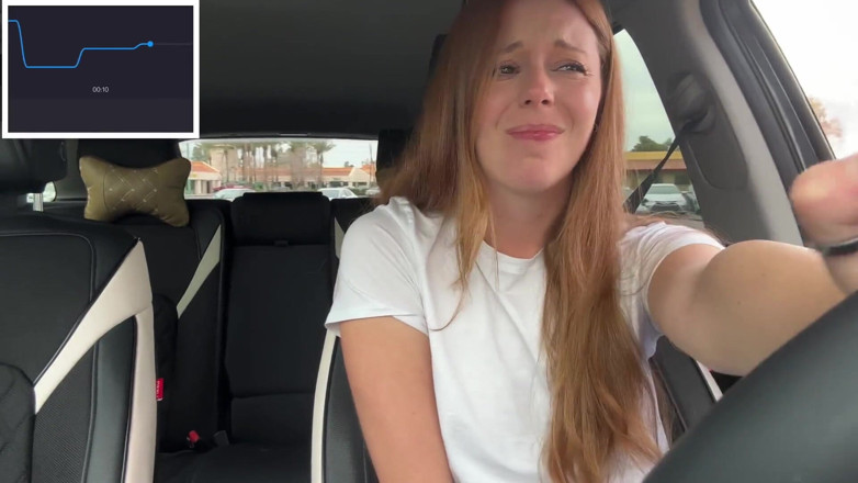 Nadia Foxx: Braless Pit Stop trong Drive Thru với lush của tôi...