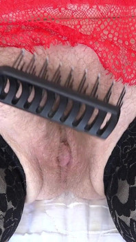 Mature Hairy Pussy Cums From a Comb Close-up. Amateur Fetish with a Plump Pubic Mound and Bush.