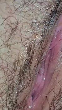 Vagina berbulu kakak tiri saya