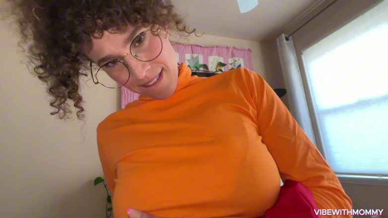 VibeWithMommy: Best Friend's Mom Doesn't