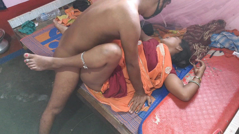 Sobha rani: Вперше індійська дружина обмінюається сексом. Трахни мою дружину