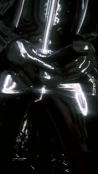 The shining: Shiny Catsuit - Latex & Pvc Asmr