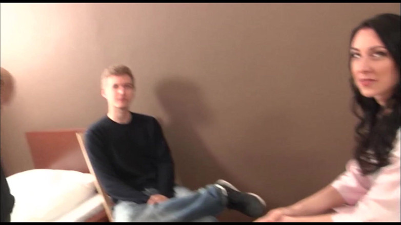 Purzel Official: Muscular as She Likes It