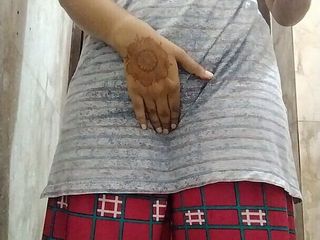 Riyathakur: Indiana desi colagem menina abre vestido universitário em banheiro