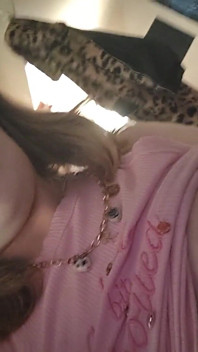 Big Lipped Trans Girl Pociera jej kutasa