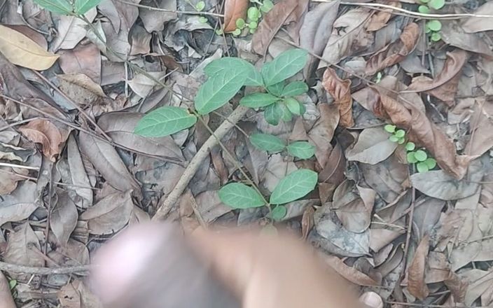 IndianHunter22: 印度德西男孩在丛林中完全重口味啪