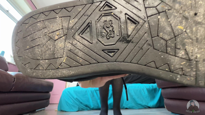 Alice Bean: Giantess Crush