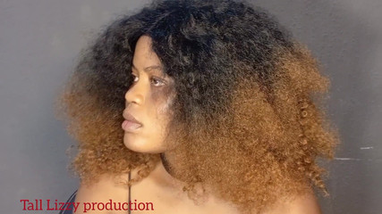 Tall_lizzy23: Seksi kadın öğretmen büyük siyah yaraklı iki öğrenci tarafından sikiliyor