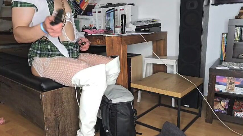 Daddy Femboy: Đôi chân ướt át trong ủng
