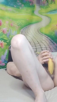 Fucking Pussy by Banana Amazing Vid