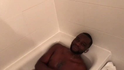 Sjojo Levana: In the bathtubs