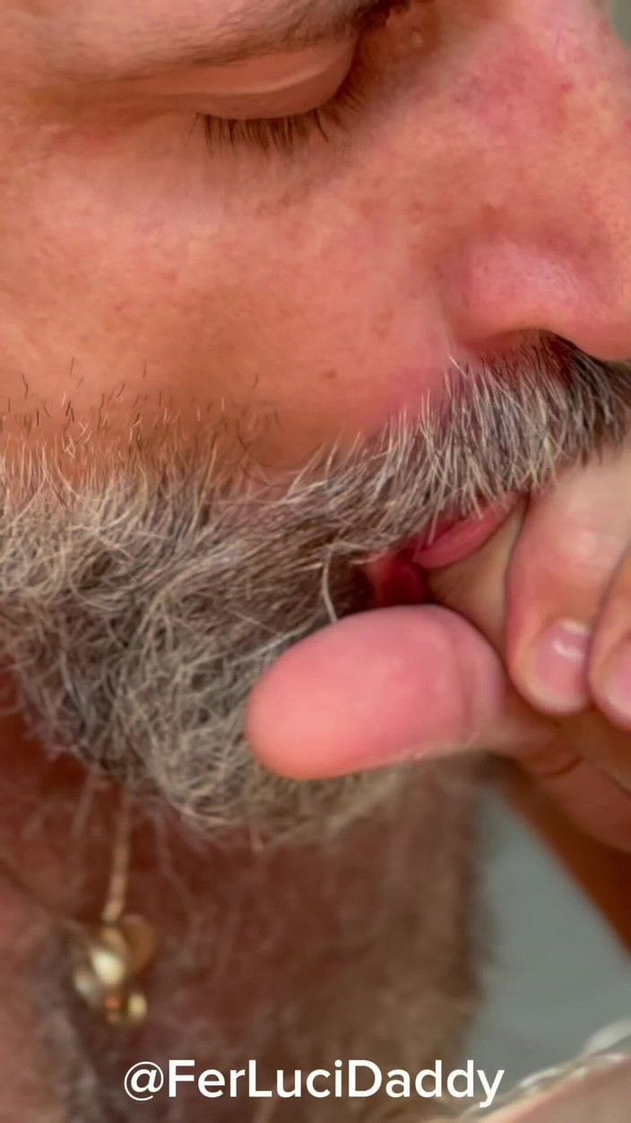 FerLuci: Ich liebe es, schwänze zu lutschen