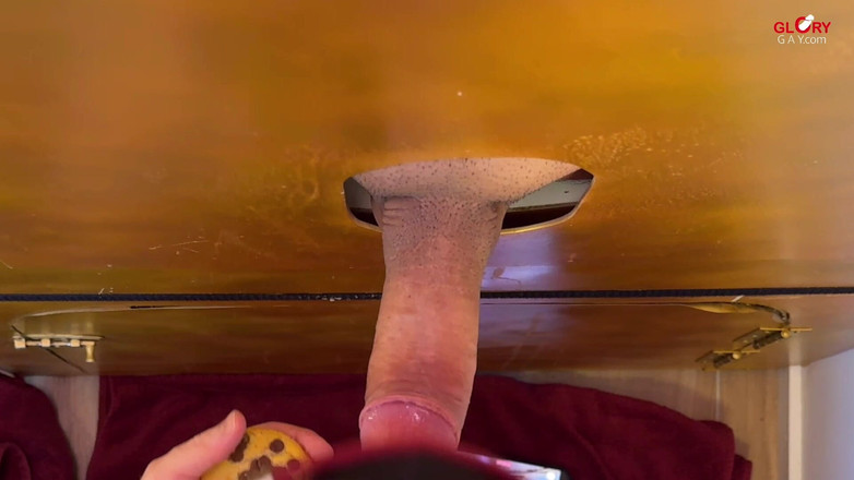 GLORYHOLEGAYS: Cookie y crema de navidad, él dispara ... Entonces como toda la...