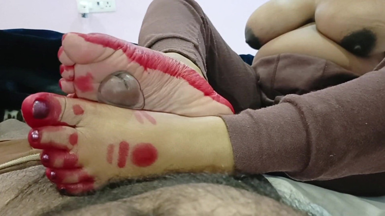 Niharika Thakur: 義理の兄のチンポをしゃぶった