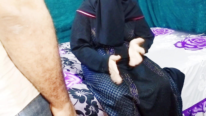Ahmed and Samah: Куколд иногда берет у моего друга, чтобы трахнуть ее.