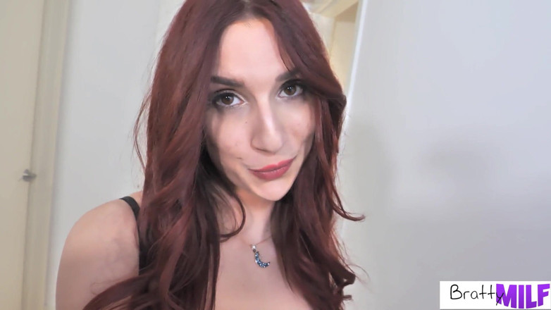 BrattyMilf: คุณแม่เลี้ยงรู้วิธีแต่งตัวเพื่อความสำเร็จ - S8:e7