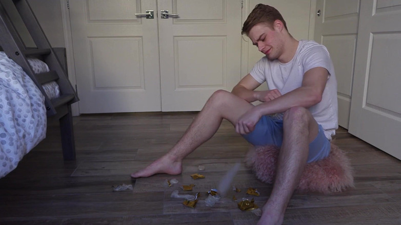 Sugar Daddy Porn: Classificação: 8/10 - Veena Violetta sabe como tratar seu sugar daddy direito!