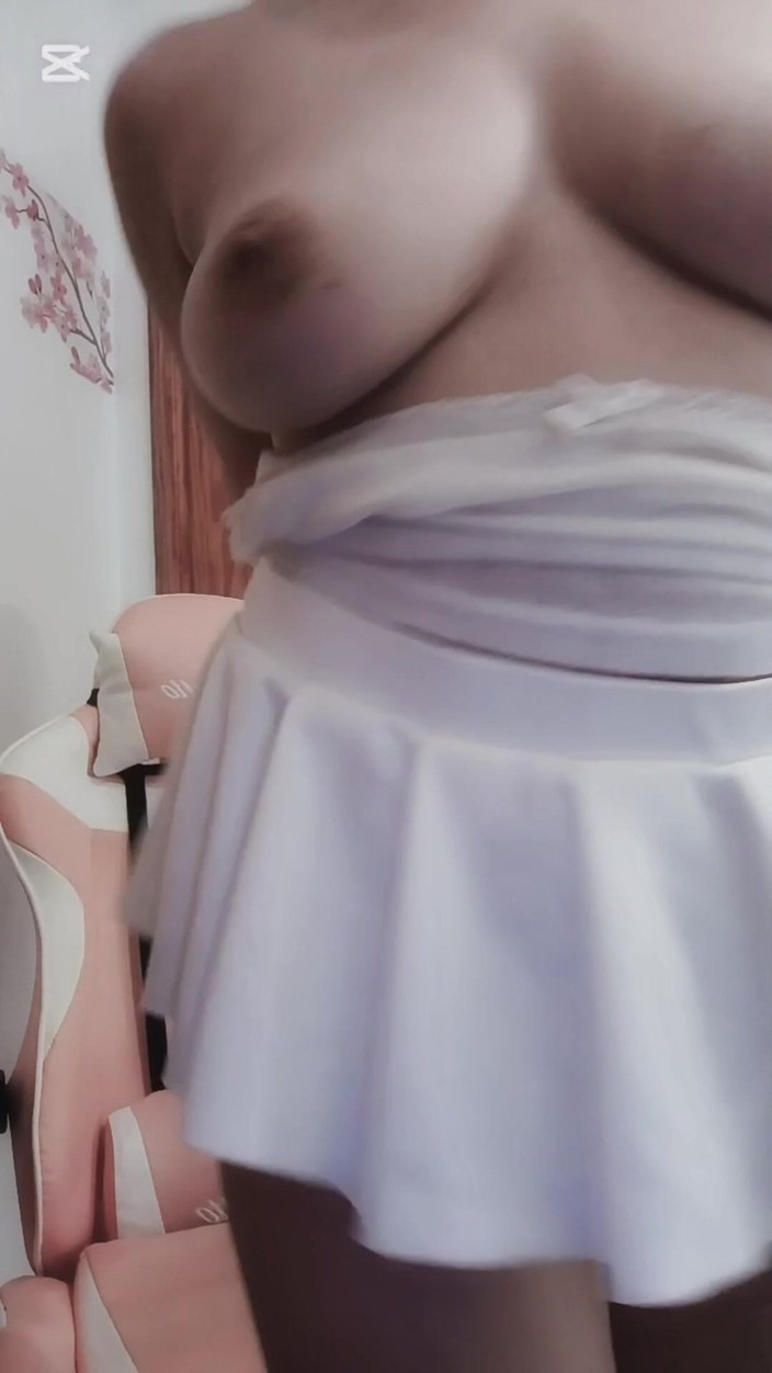 Softbrattypuppy: 英语： 你漂亮的继妹为你饥渴