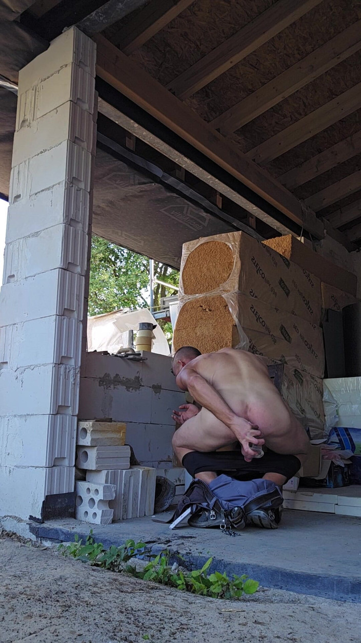 Chris_snoopy_91: Excitée sur le chantier