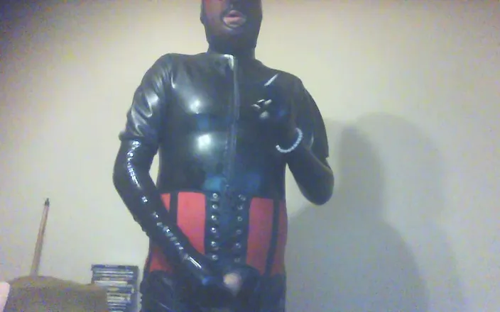 Latexsmoker: Latexpeti Next Episode - Cock Edging in Latex
