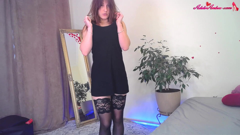 Adele Amber: ... Cewek sange dengan stoking fingering - solo sensual