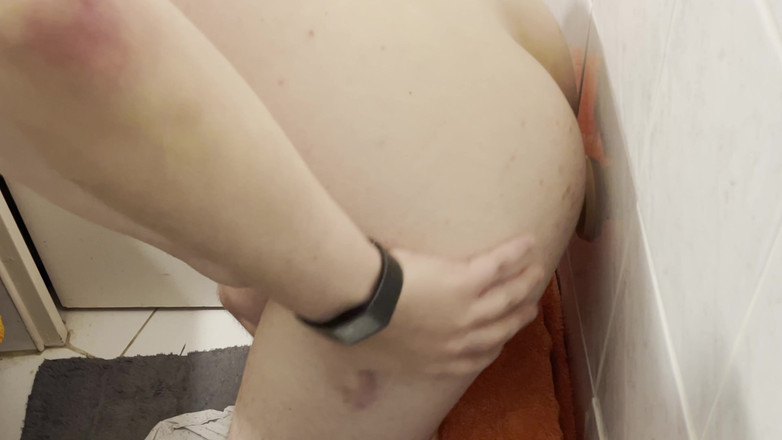 Aimeronds: Saya diam-diam berseronok dengan dildo saya