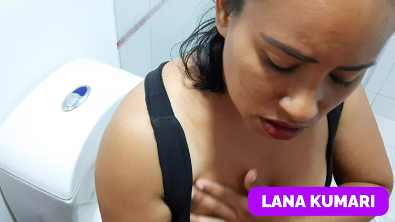 LanaKumari: En Train De Baiser La Chatte De Ma Belle-mère