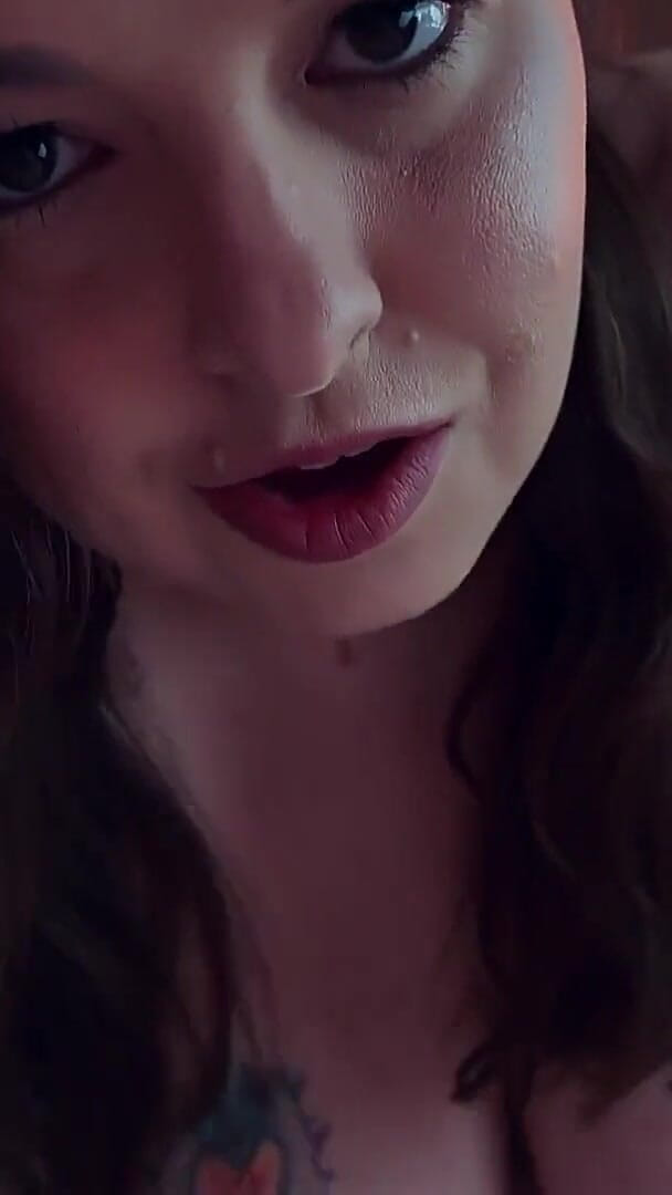Best Friend's MILF Rides You (Sydney screams fetish)