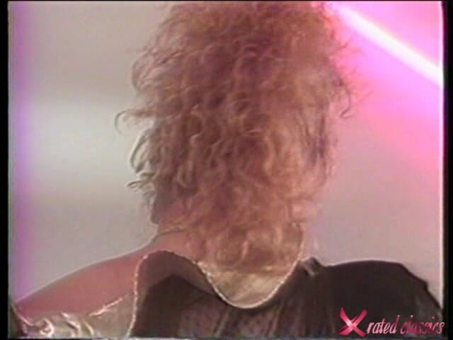 Pornstar Legends: Ginger Lynn dansar