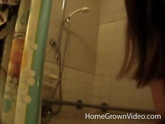 Homegrown BBW: Crissy si hraje se svou mýdlovou kundičkou