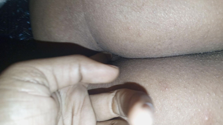 Nadiyabd: Rencontres avec la femme du maître : une histoire d’amour interdite"...