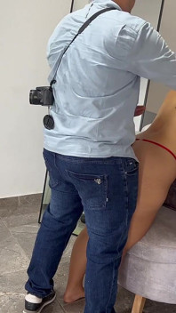 He Pretends to Be a Professional Photographer and Fucks My Ass When He Freezes Me