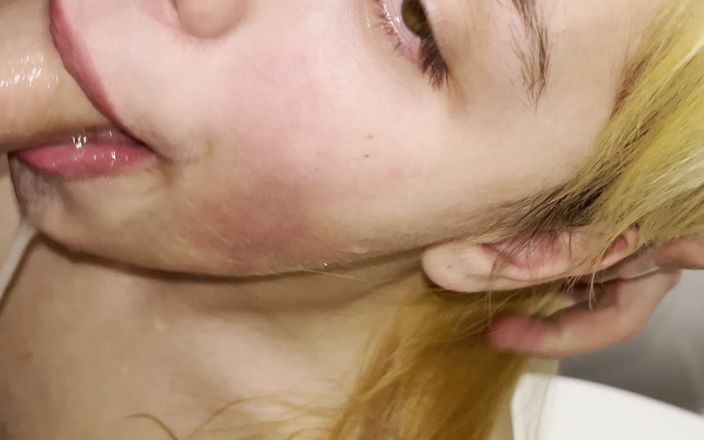 Raxxxbit: в обличчя в її улюбленому місці