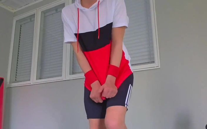 Kinkytwinkpamps: Làm nhục tại phòng tập thể dục